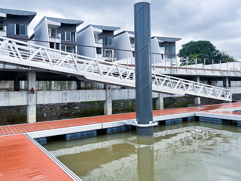 Phnom Penh Marina in Kambodscha