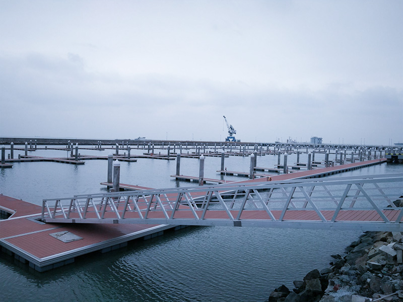 Shenzhen International Airport Marina Schwimmdock 